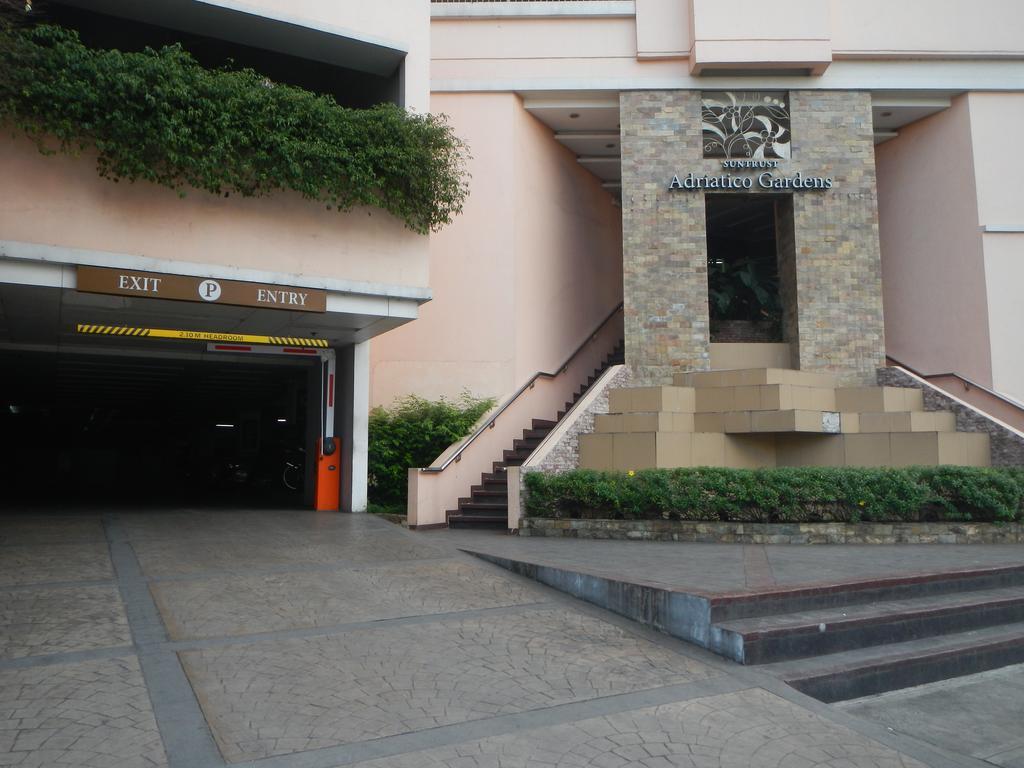 A Homey Place At Adriatico Manila Exterior foto